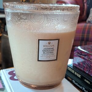 Voluspa 5 Wick Jasmine Midnight Blooms Candle